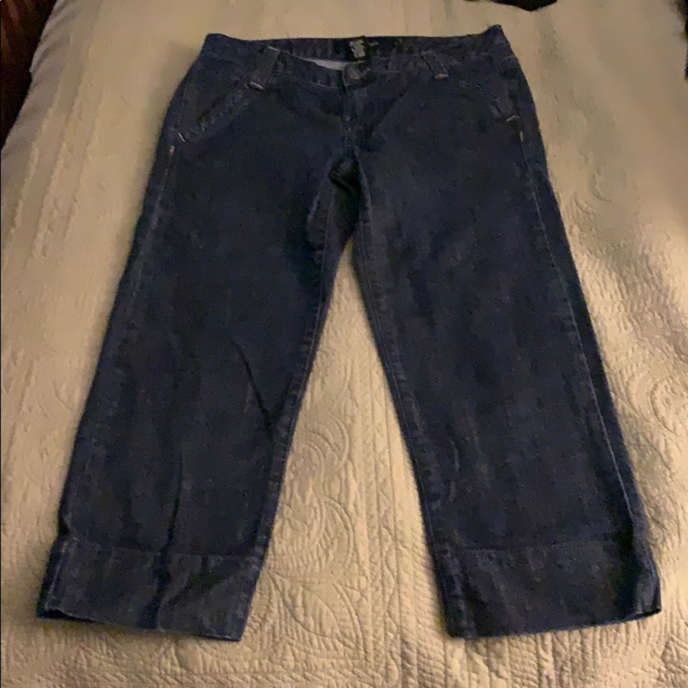 Size 6 Calvin Klein denim capris